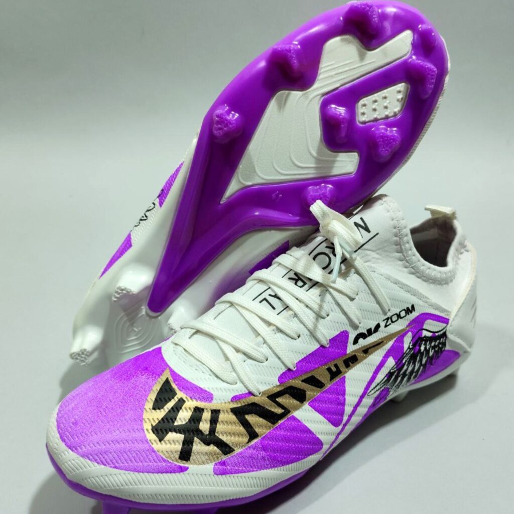 کفش فوتبال نایکی عقابی بنفش